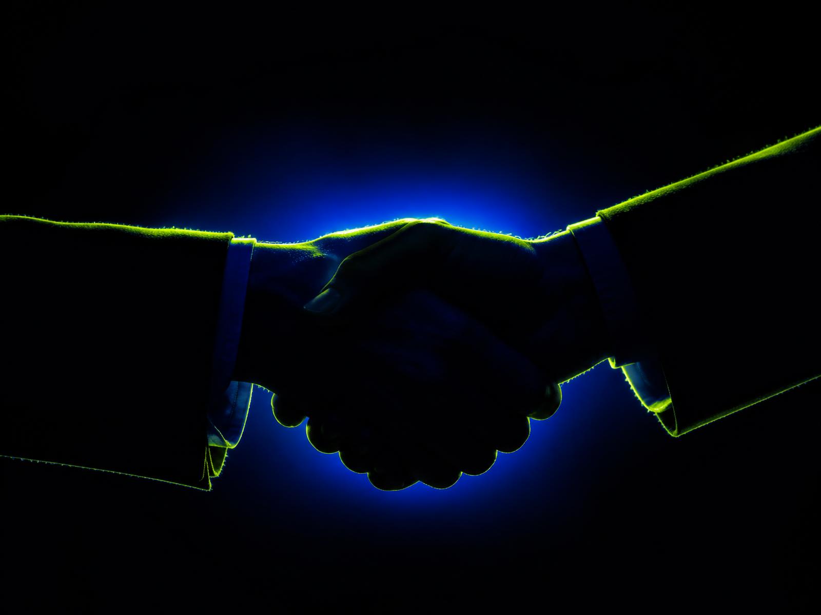 Two interlocking glowing rings